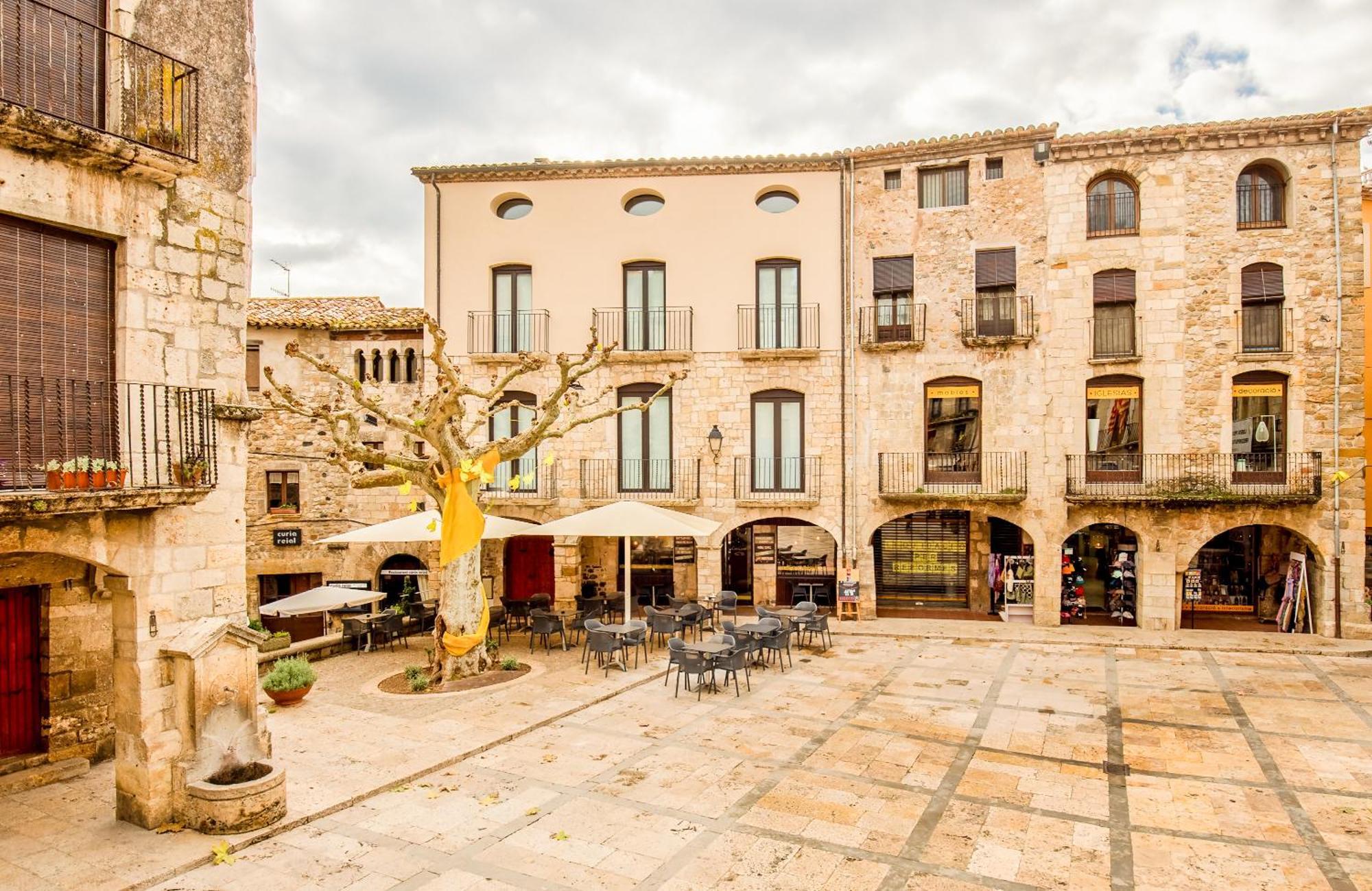 Can Cintet 1 Apartamento En La Plaza De Besalu Luaran gambar