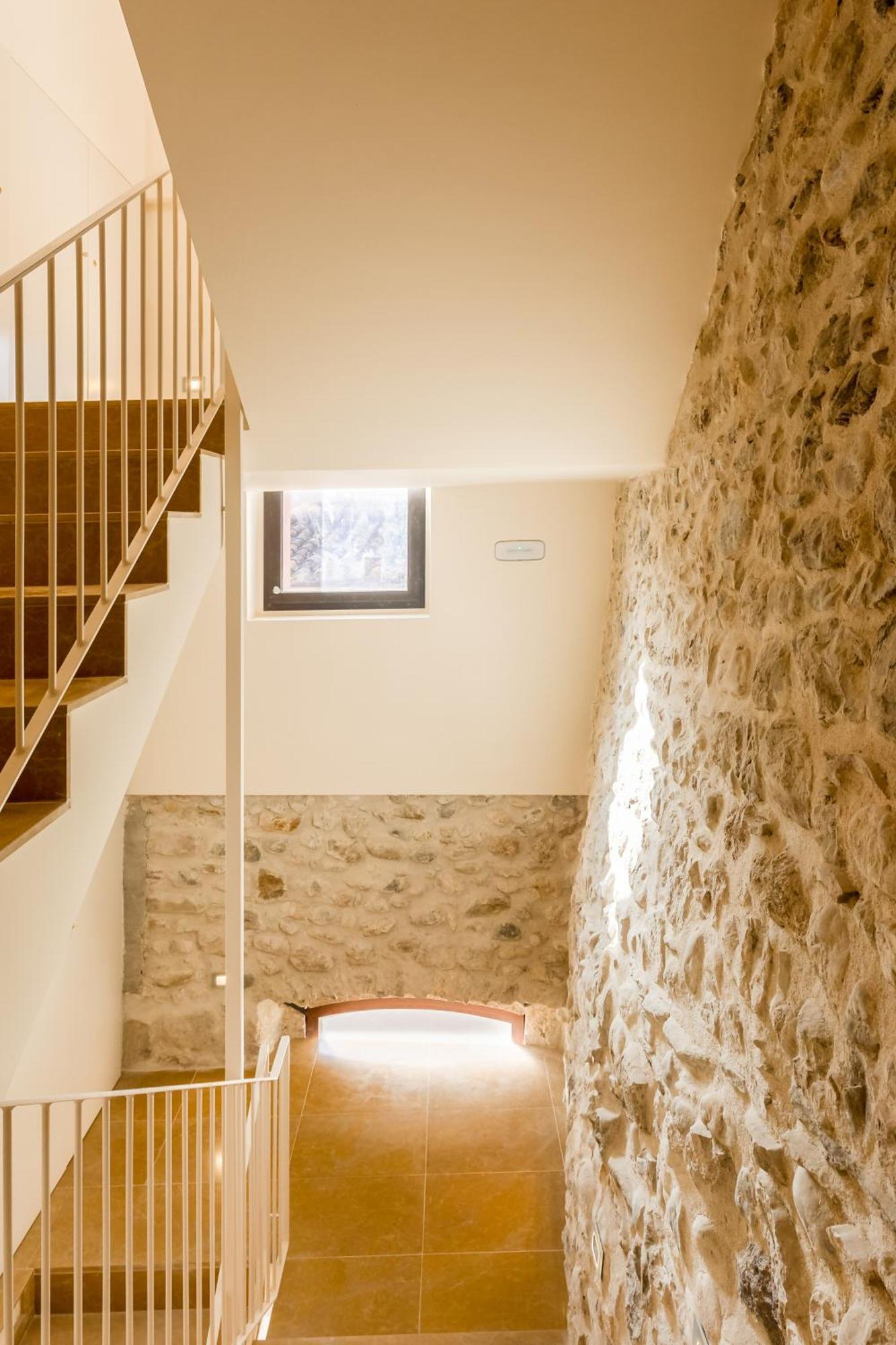 Can Cintet 1 Apartamento En La Plaza De Besalu Luaran gambar