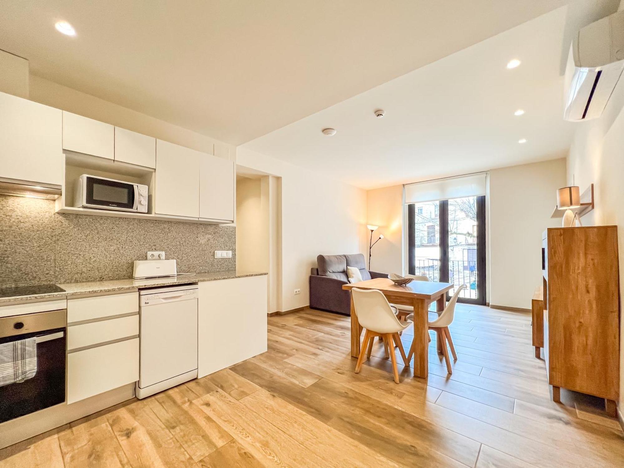Can Cintet 1 Apartamento En La Plaza De Besalu Luaran gambar