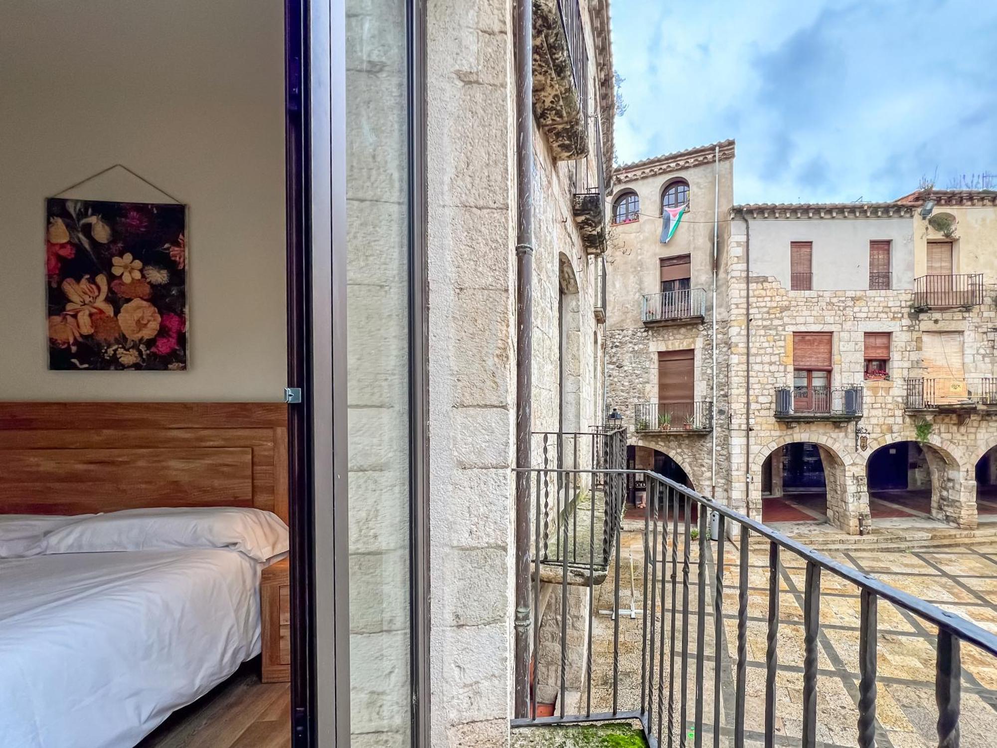 Can Cintet 1 Apartamento En La Plaza De Besalu Luaran gambar