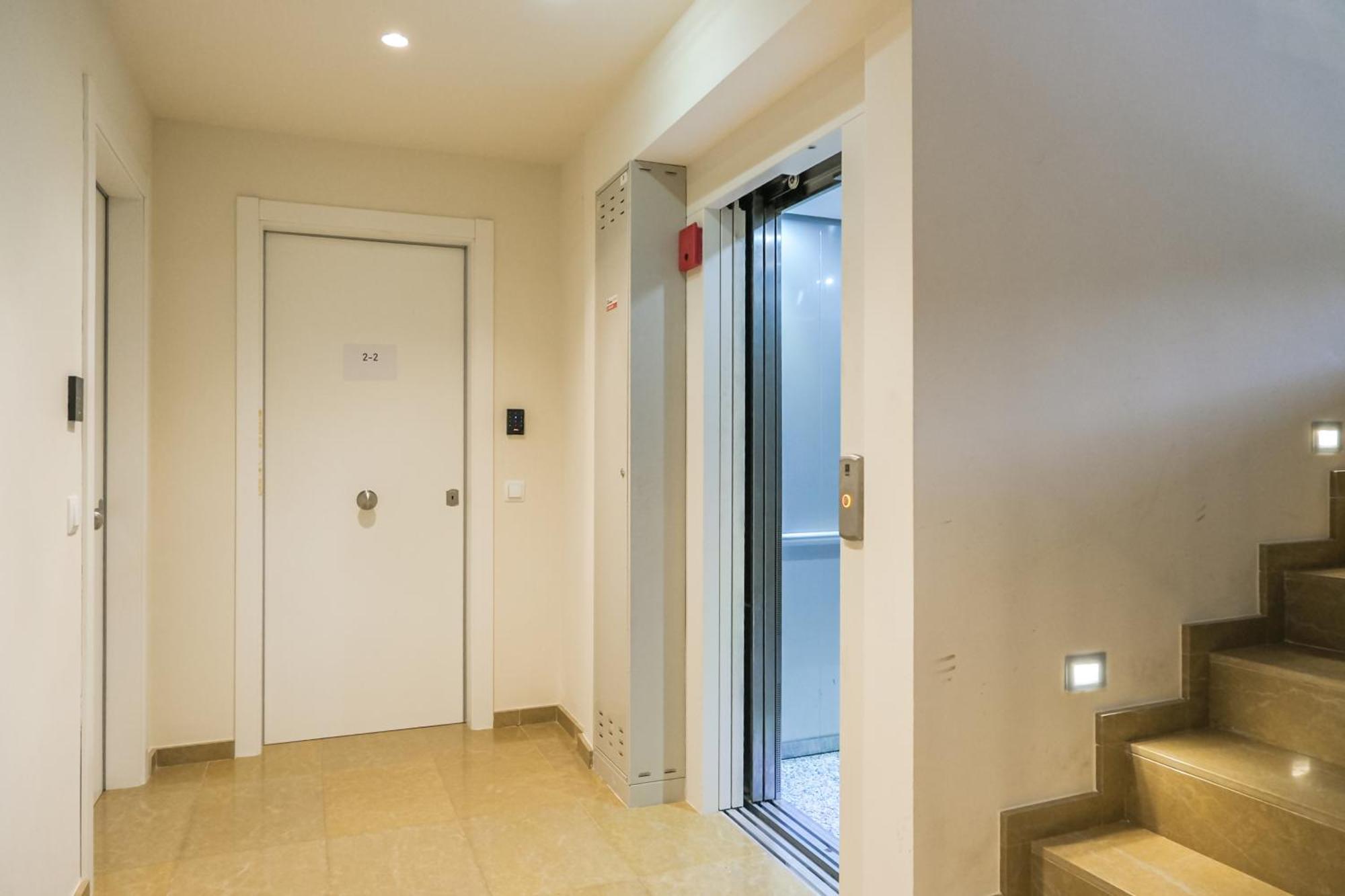Can Cintet 1 Apartamento En La Plaza De Besalu Luaran gambar
