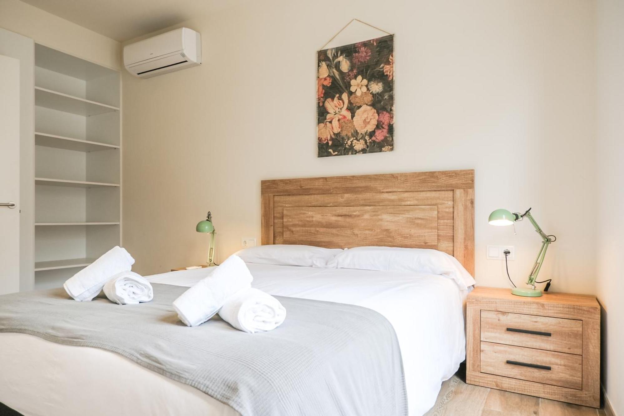 Can Cintet 1 Apartamento En La Plaza De Besalu Luaran gambar